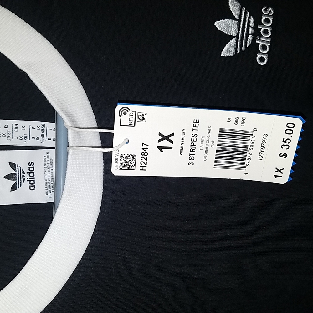 - Adidas tshirt (never been worn) 1x (runs small)